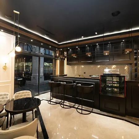 Отель Fama Karakoey 4*