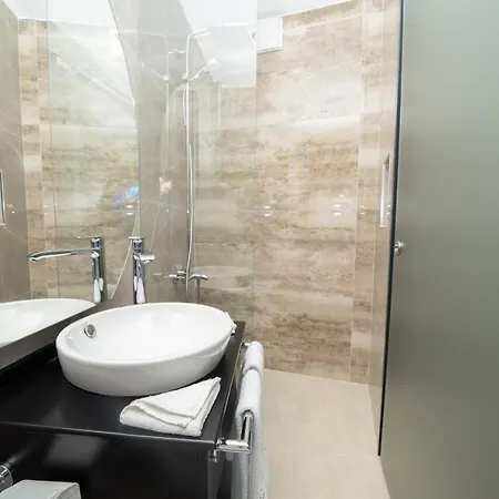 Fama Karakoey 4*
