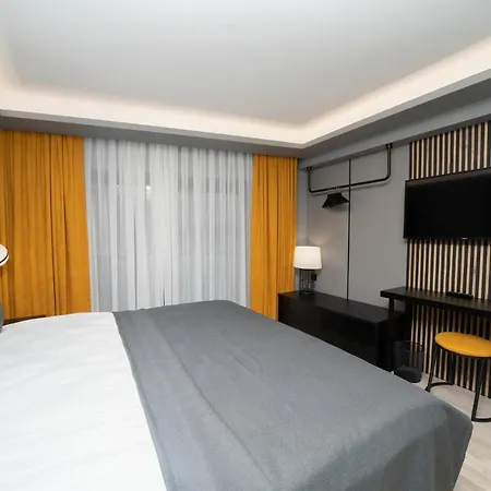 Fama Karakoey 4*