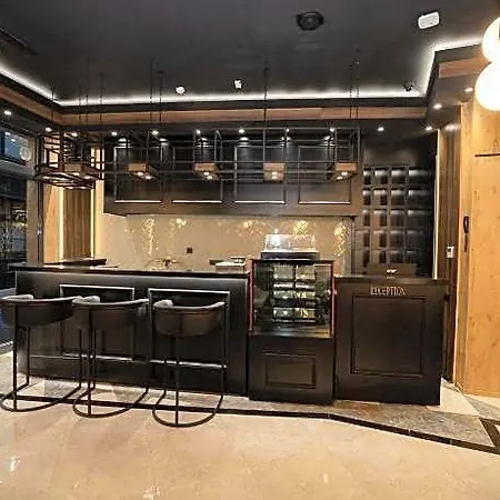 Fama Karakoey Hotel 4*