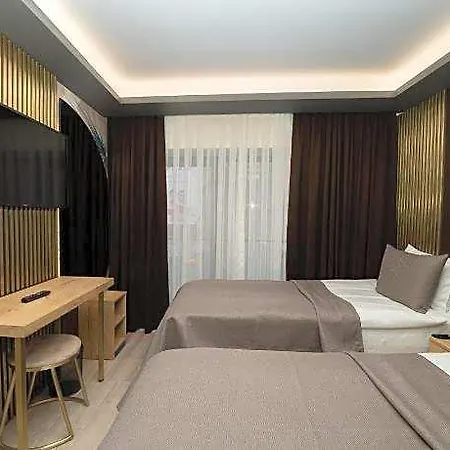 Fama Karakoey 4* Istanboel