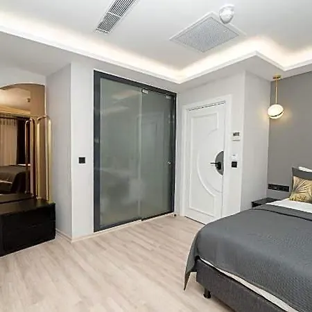 Fama Karakoey Hotel 4*