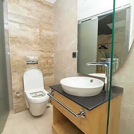 Fama Karakoey Hotel