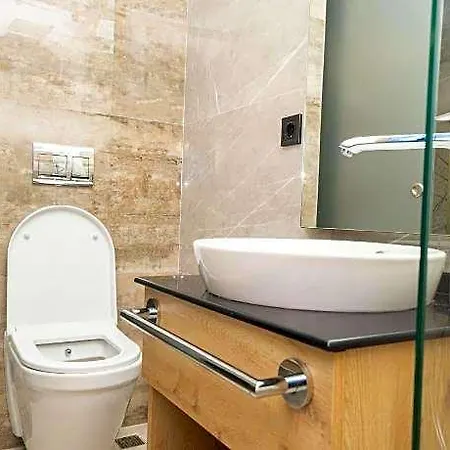 Hotel Fama Karakoey