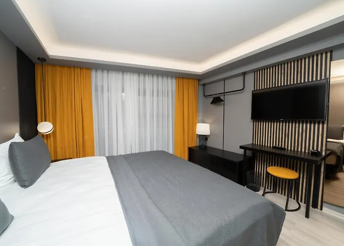 Fama Karakoey 4*