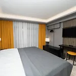 Fama Karakoey 4*