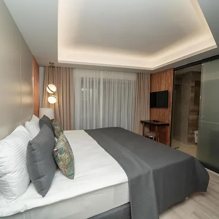 Fama Karakoey 4* Istanboel